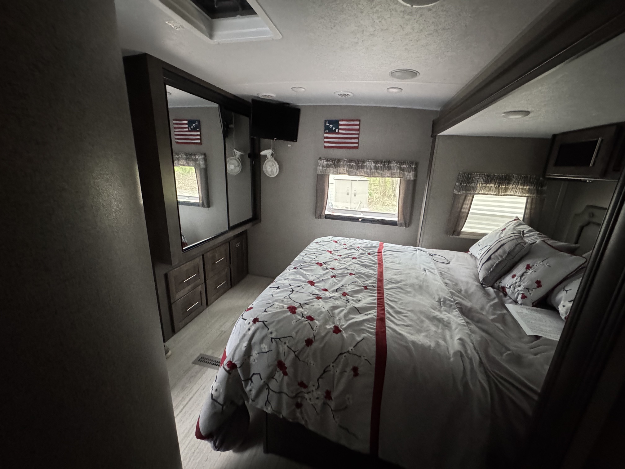 Bedroom site #115