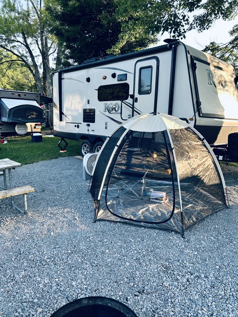 Rockwood by Forest River Roo 21SS